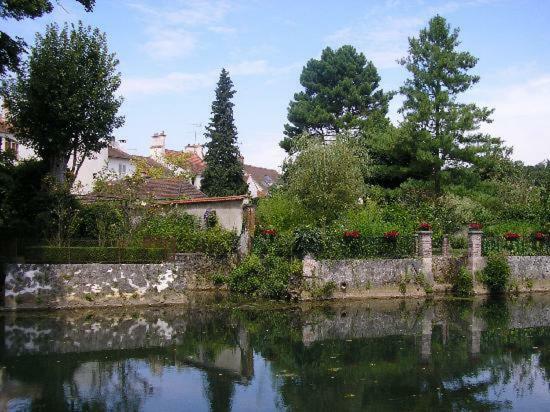 Charmant Village Proche Disneyland & Paris Crecy-la-Chapelle Bagian luar foto